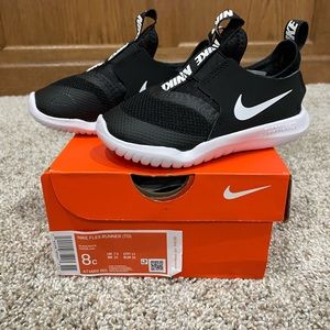 Nike toddler flex runners size 8c